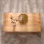 Table basse moderne en bois clair incurvé moderne avec cadre ouvert et rangement ouvert pour les salons contemporains