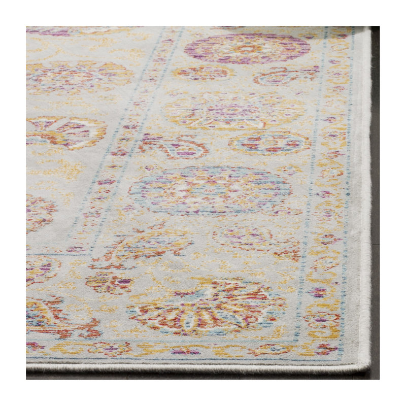 Beausejour Sevilla Viscose Oriental Rug in Silver, Rectangle 2'2" x 4'