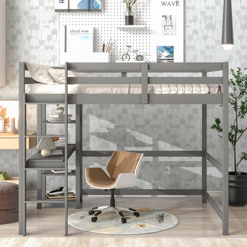 Lit mezzanine avec bureau, tablettes et échelle