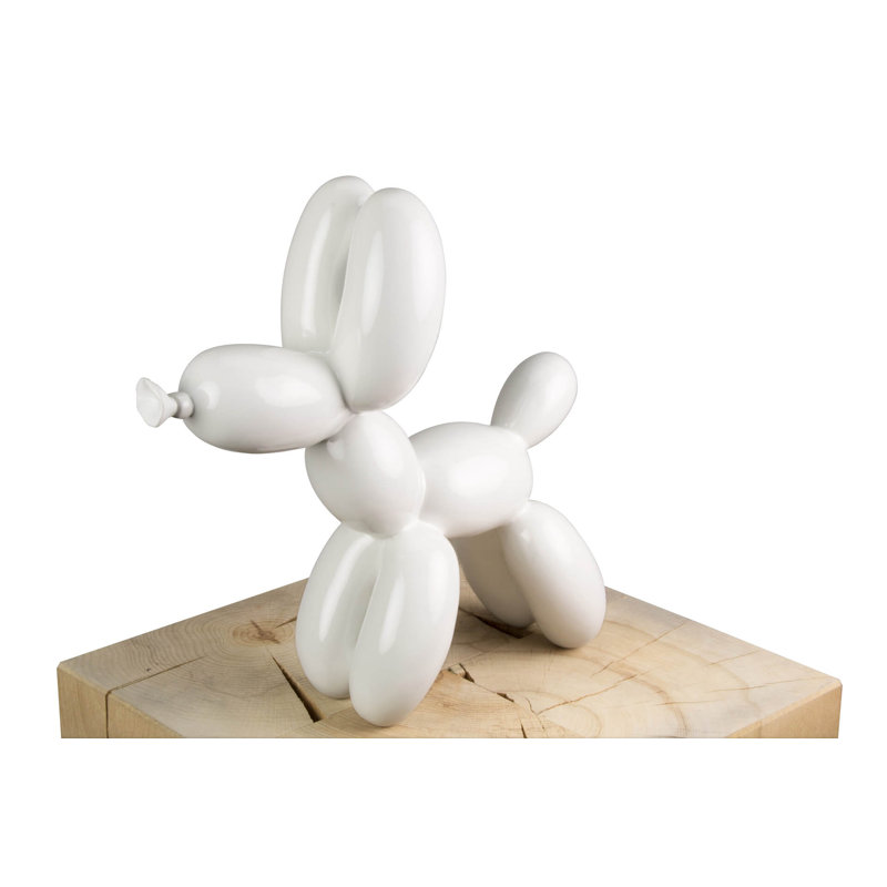 Small and fine sculpture, White