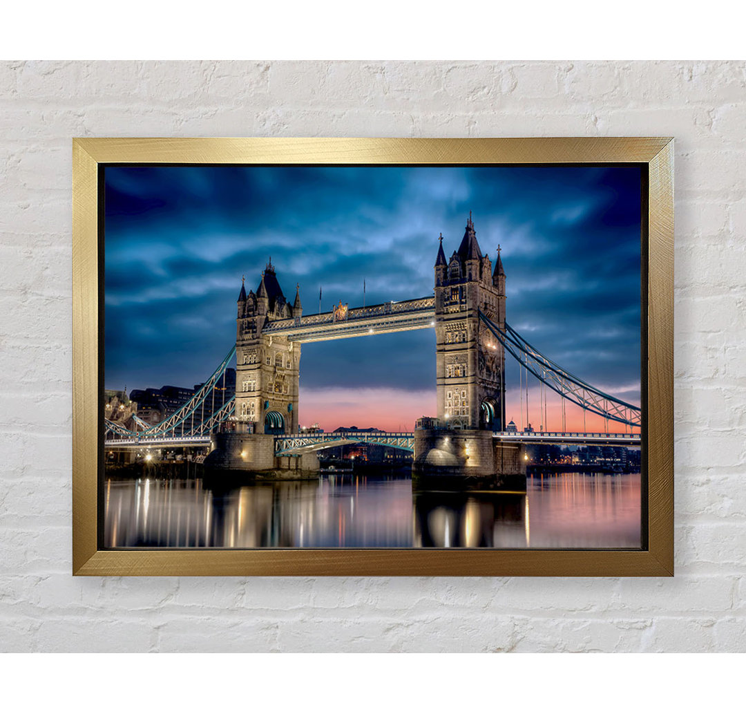 Gerahmtes Leinwandbild London Tower Bridge At Dusk Framed Print