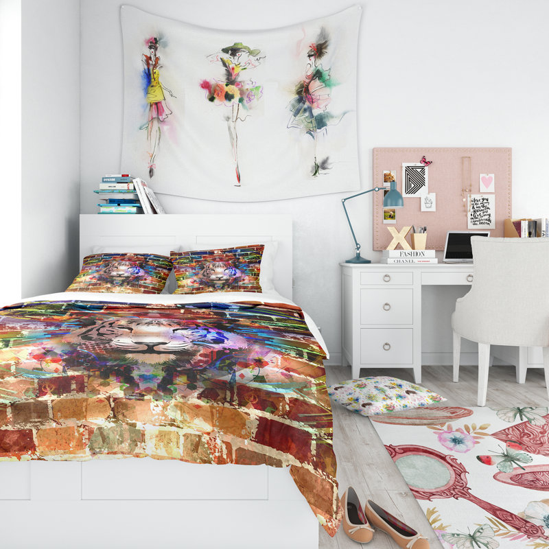 Tiger over Abstract Brick Design - Abstract Duvet Cover Set - Microfiber Polyester, Full/Queen Duvet Cover + 2 Shams
