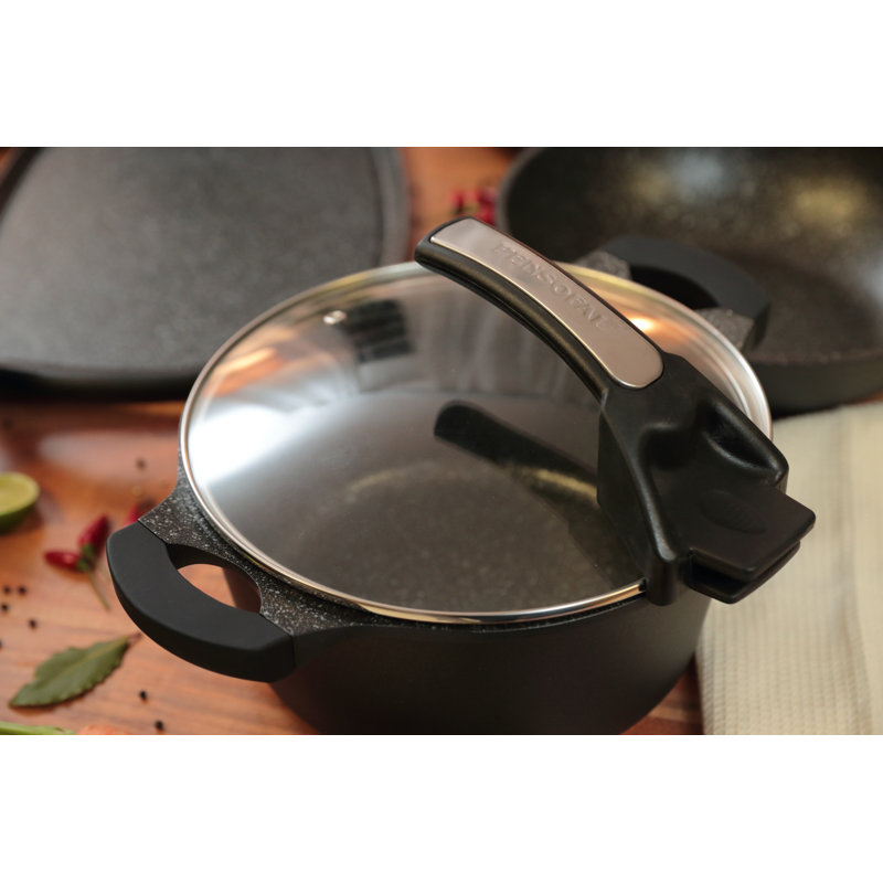 Saxum Aluminum Non-Stick Specialty Pan