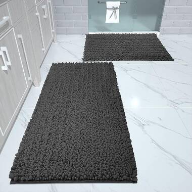 Thomesha Chenille Bath Rug Latitude Run Color: Black, Size: 17.2 W x 23.8 L