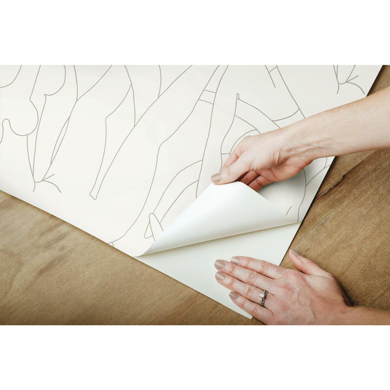 Rouleau de papier peint adhésif L 20 pi x l 20,5 po Head Over Heels, Beige / lueur métallique