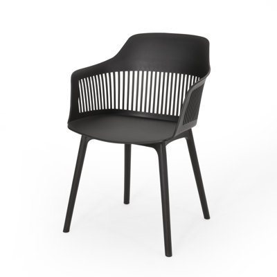 Chaise d'extérieur Dahlia: et tendance. Chaise en polypropylène noir l 22,5 po x P 21,5 po, structure moderne. Polypropylène, H 33 po