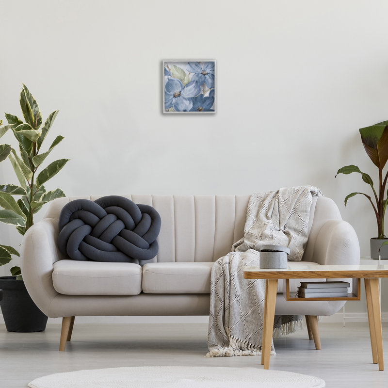 «Silent Blue Bloom», art de la giclée encadrée par Lanie Loreth, Estampe numérique Farmhouse, H 12 po x l 12 po