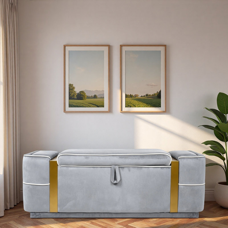 Banc ottoman moderne rembourré avec compartiment de rangement dissimulé, couvercle rabattable et bandes décoratives en métal doré