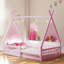 Lit pour enfant en forme de maison moderne avec clôture-516354739