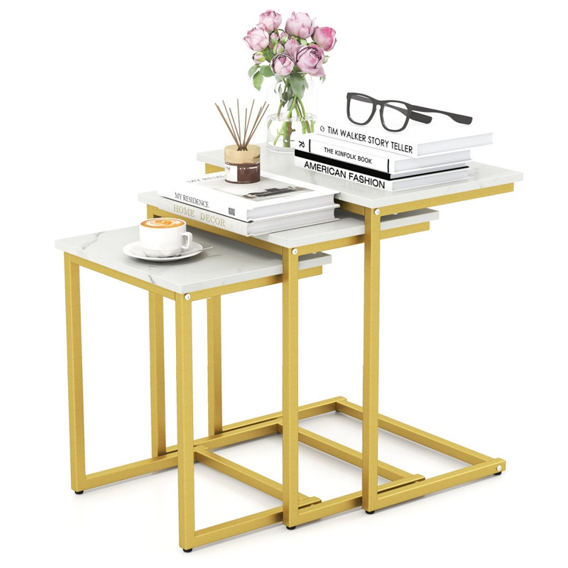Ensemble de 3 tables basses multifonctionnelles empilables en forme de C, faciles à assembler et peu encombrantes, en chêne.