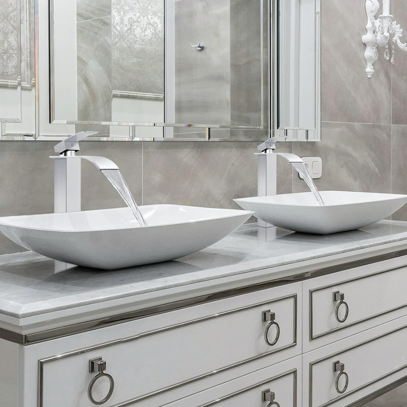 Robinet de salle de bain chromé HGN