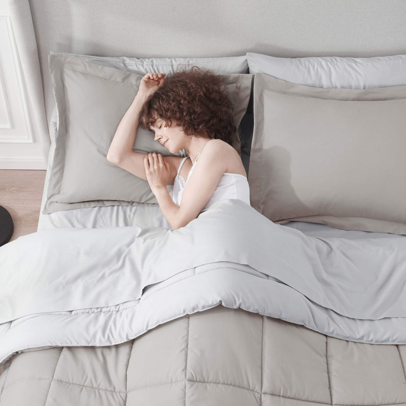 Bed-in-A-Bag Reversible Comforter Set with Bed Sheets, Linen, Queen Comforter + 7 Additional Pieces