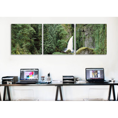 «Waterfall in a Forest Columbia River Gorge, Oregon, USA», ensemble de 3 reproductions de photos sur toiles tendues