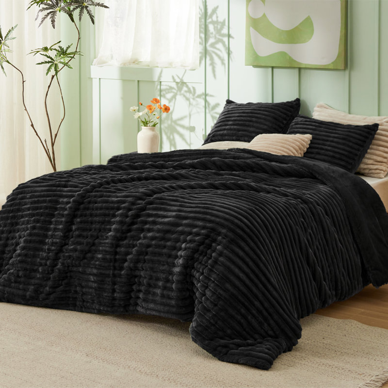 Bedsure King Size Comforter Sets - 3-Piece Double-Sided Fleece Fluffy Black Bedding, Cozy Striped Aesthetic for Modern & Guest Bedrooms, All-Season Luxury Home Decor