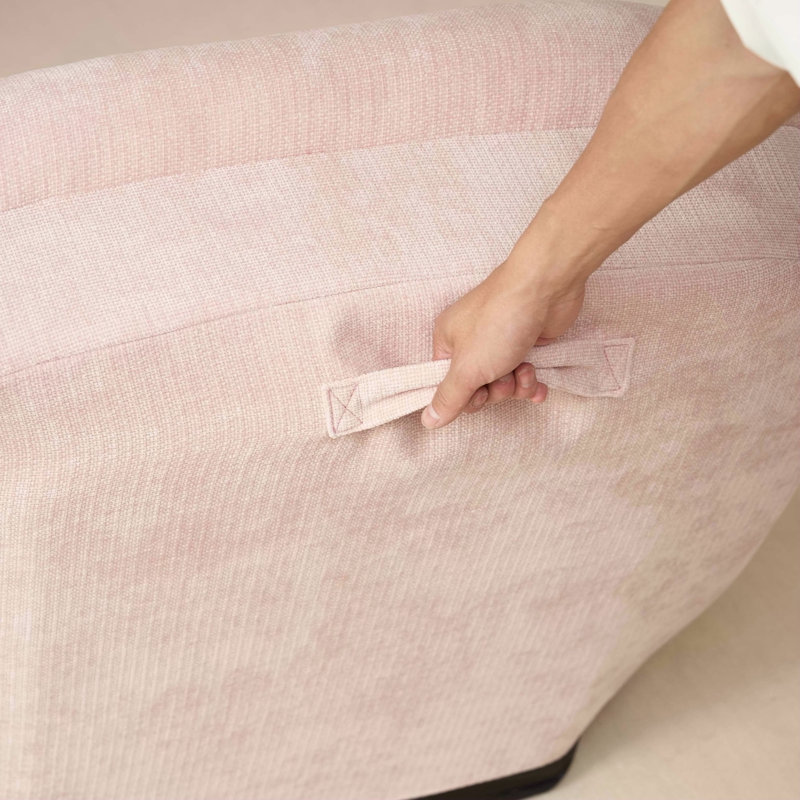 Canapé-lit convertible double escamotable, réglable pour de multiples postures de détente, parfait pour une utilisation peu encombrante et confortable.