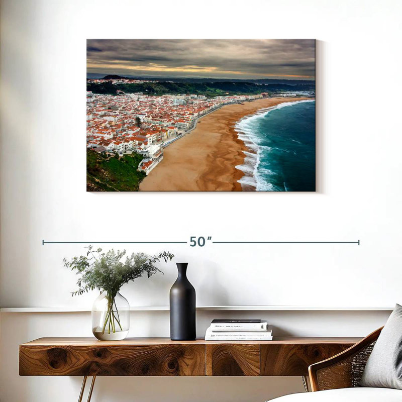 Gillard Nazare Seaside Town