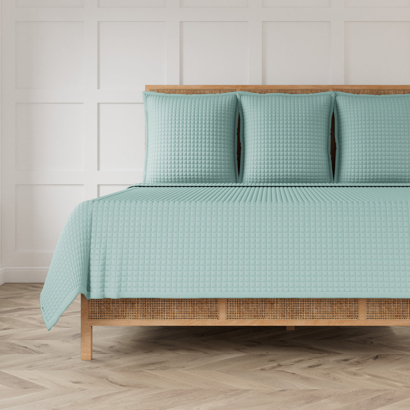 Ready-to-Bed Modern & Contemporary Quilted Coverlet, Aqua, King Quilt
