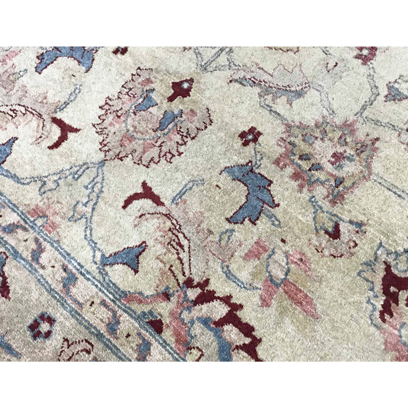 Hand-Knotted High-Quality Beige Area Rug