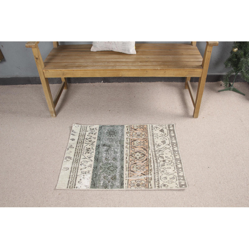 Tapis de porte turc fait à la main dans des tons de terre doux avec un motif floral élégant pour un décor unique