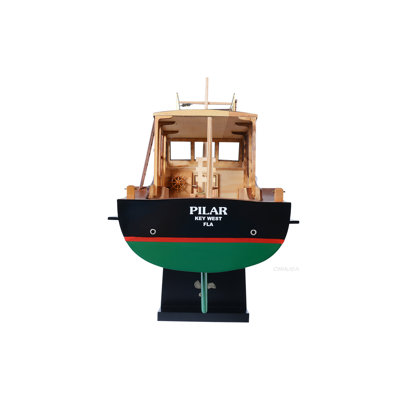 Hemingway&trade; Pilar Fishing Boat Combo: A Model and Polo Shirt Set