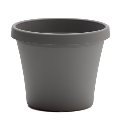 Terra Traditional Plastic Indoor/Outdoor Pot Planter