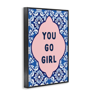«You Go Girl» sur giclée encadrée à motif bleu, design par lettré et doublé