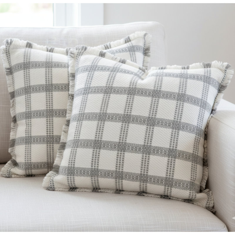 Ensemble de 2 housses de coussin en coton tissé à carreaux avec franges, 20 po x 20 po, Gris