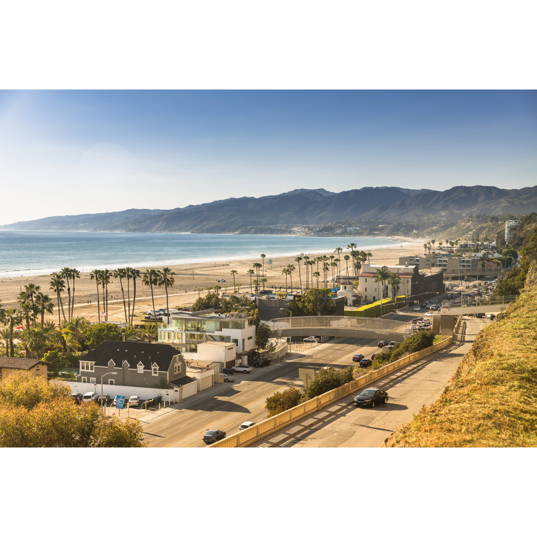 Santa Monica Beach von Pgiam - Druck auf Leinwand ohne Rahmen