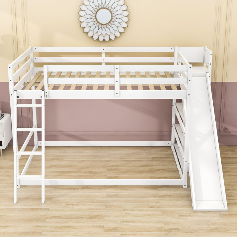 Lit superposé double en bois avec échelle, glissade et trois tablettes Caloundra, Blanc