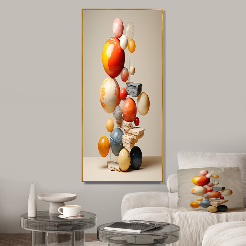 Pyramide de marbre géométrique abstraite I - Art mural abstrait, Cadre flottant doré, H 60 po x l 28 po x P 1,5 po