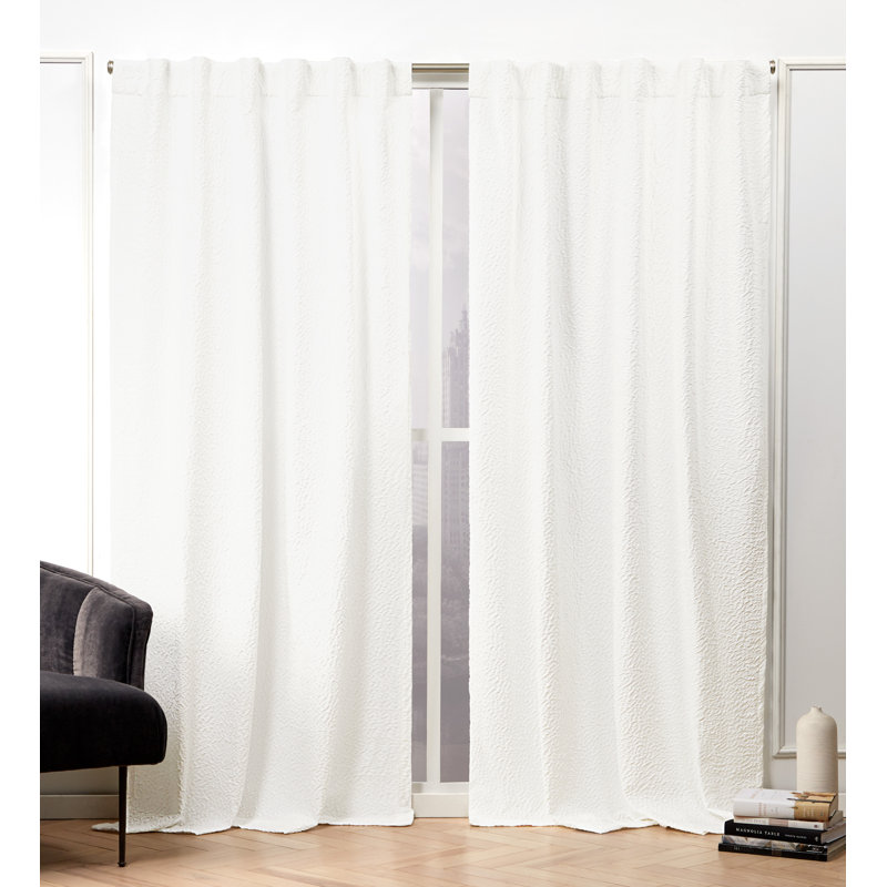 Paire de rideaux filtrant la lumière avec passe-tringle Nicole Miller, Blanc cassé, 50 po x 108 po
