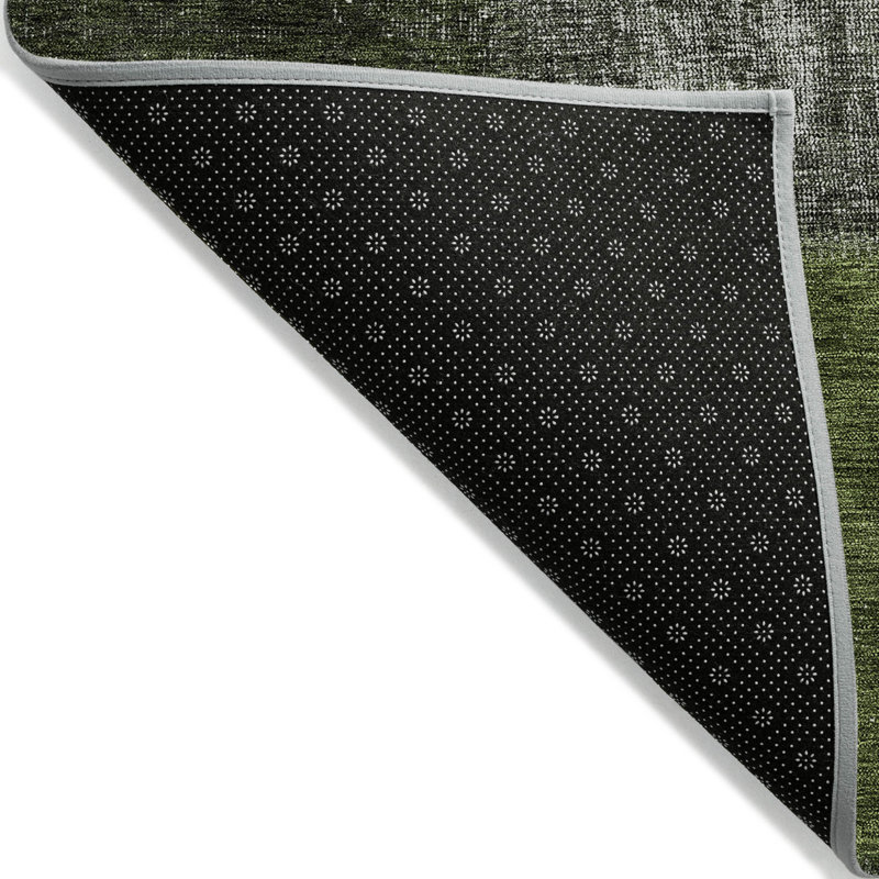 Tapis intérieur / extérieur vert olive et artichaut 10 pi x 14 pi HomeRoots