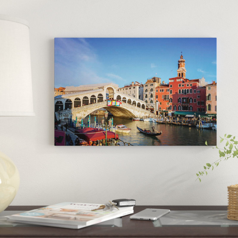 Pont du Rialto sur le Grand Canal, Venise par Matteo Colombo - reproduction de photo sur toile, H 18 po x l 26 po x P 1,5 po