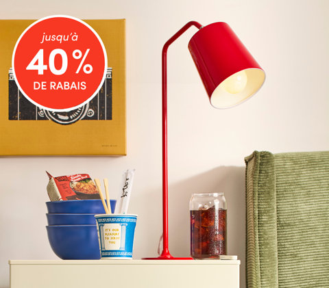 Lampes jusqu'à 40 % de rabais avec lampe de bureau rouge moderne sur table d'appoint