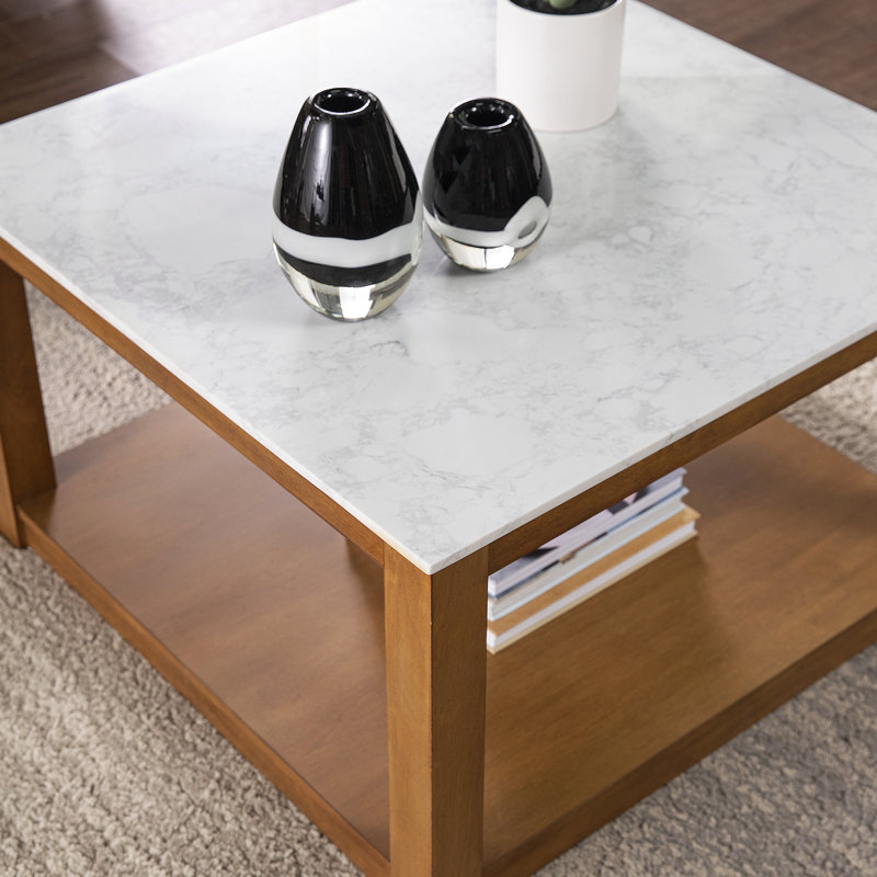 Table carrée carrée