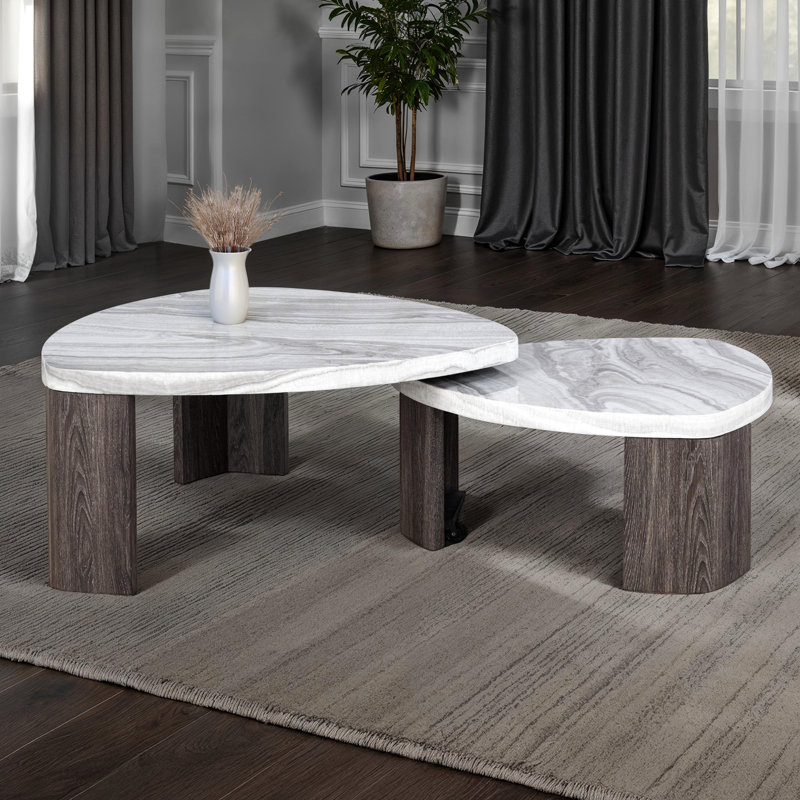 Table contemporaine 3 pièces grise avec un design en marbre pour le salon - 1 table basse gigogne et 2 tables de bout en bois d'hévéa dans un motif caché de style robuste