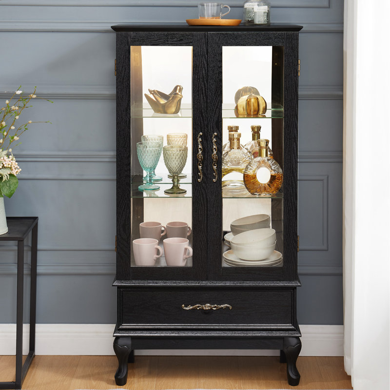 Vitrine éclairée en verre avec tablettes réglables, portes, dossier en miroir, tiroir caché et poignées en métal rétro - système d'éclairage à vin intégré à 2 portes sans tracas