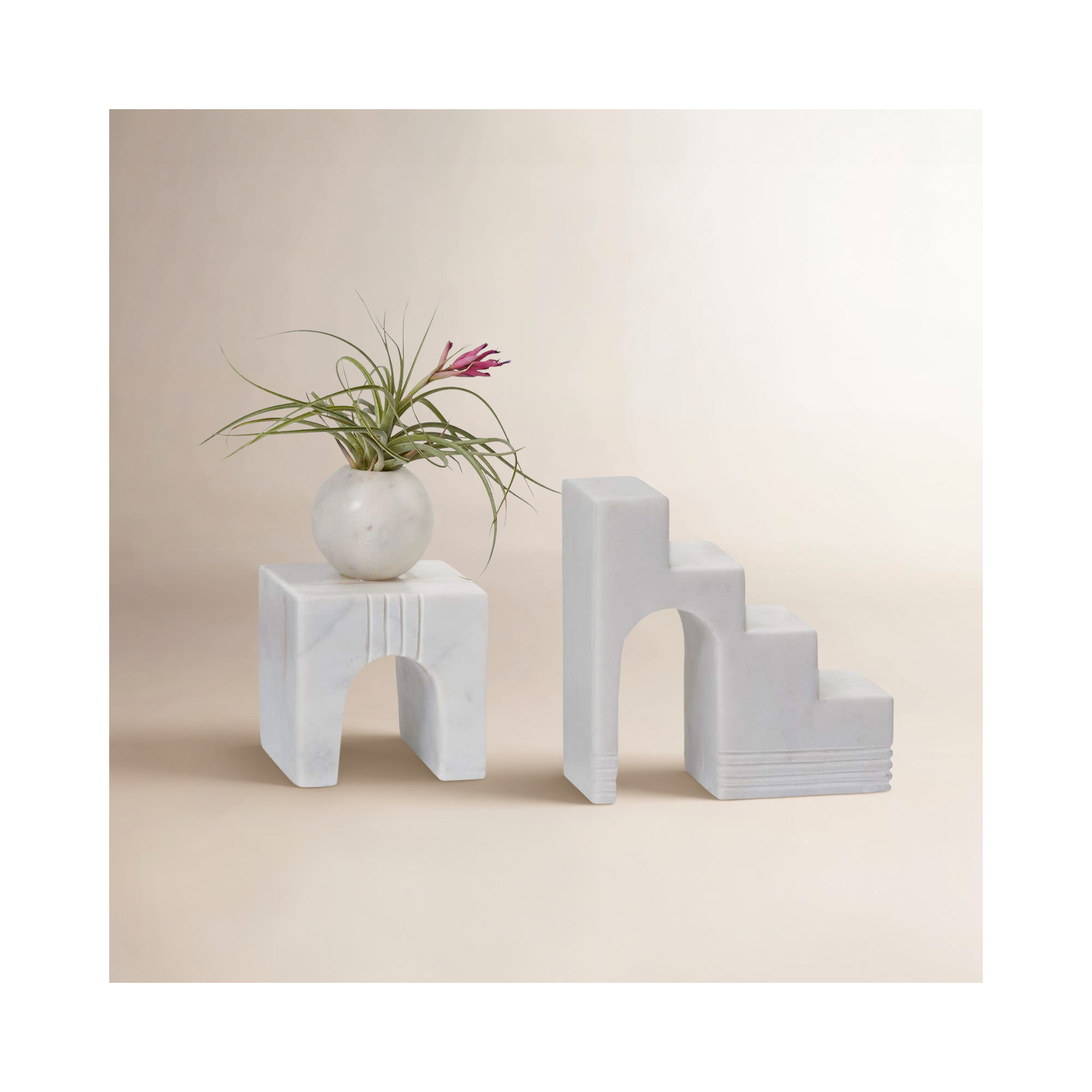 Duval Holder Sculpture