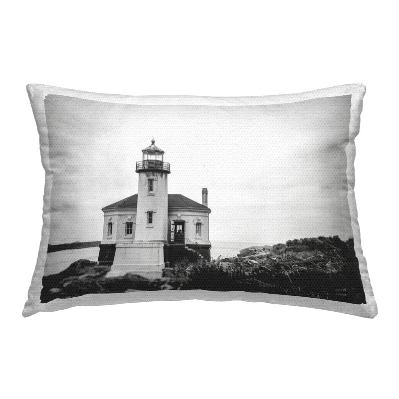 Coussin d'extérieur «Look Out» par Nathan Larson