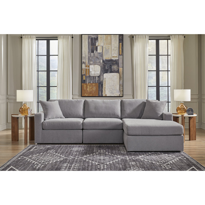 Braintree 3-Piece Sectional With Chaise, Right Hand Facing