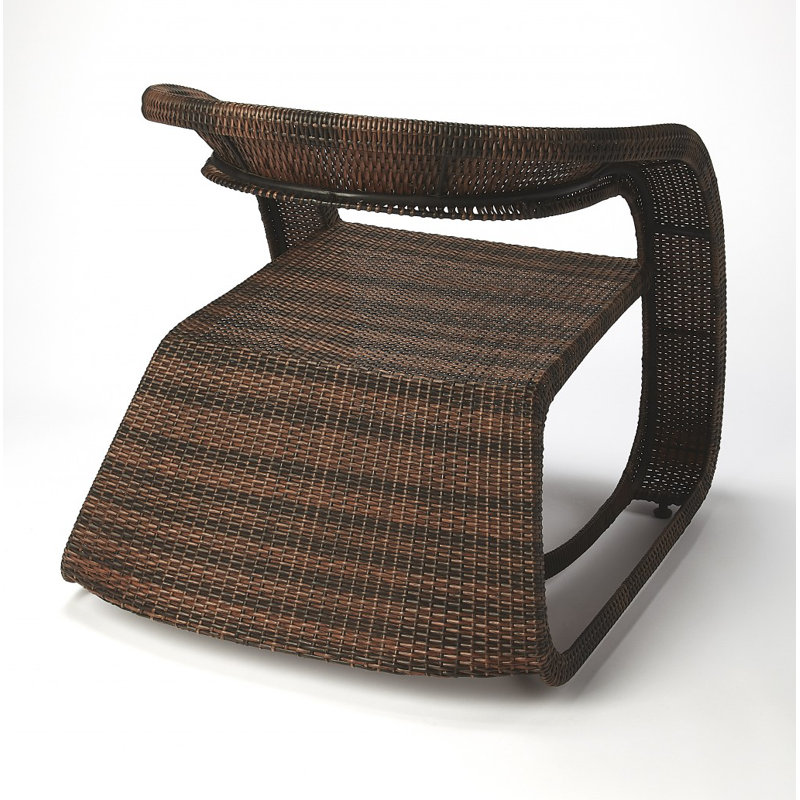 Chaise contemporaine en rotin brun foncé