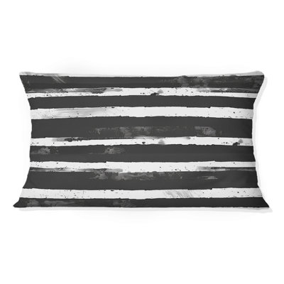 Coussin lombaire transitionnel noir et blanc à fines rayures II
