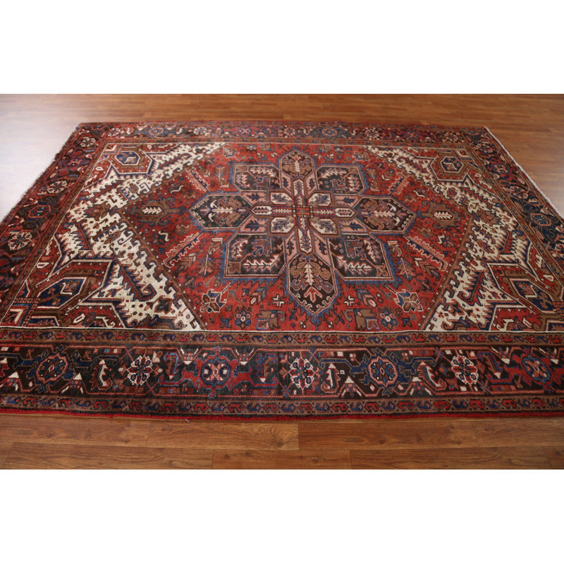 Tapis unique en laine rouge années 1950 de 6 pi 10 po x 9 pi 5 po One-of-a-Kind