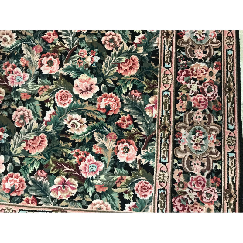 Prince Wool Floral Area Rug