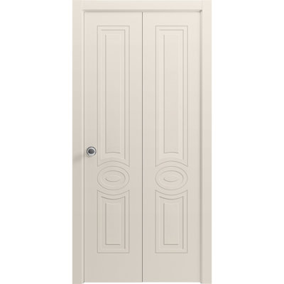 Porte standard à panneaux en bois massif