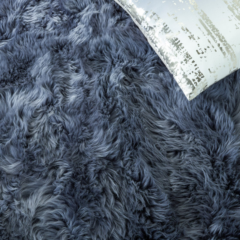 Kali Animal Print Sheepskin Gray Area Rug, Rectangle 1'4" x 2'4"