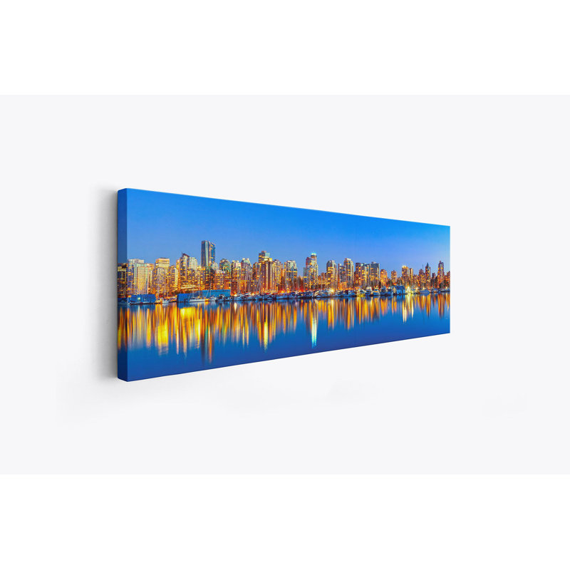 «Downtown Vancouver at Sunset», reproduction sur toile, Toile tendue, H 48 po x l 16 po x P 3 po