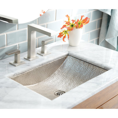 Lavabo de salle de bain rectangulaire encastré martelé à la main en nickel brossé