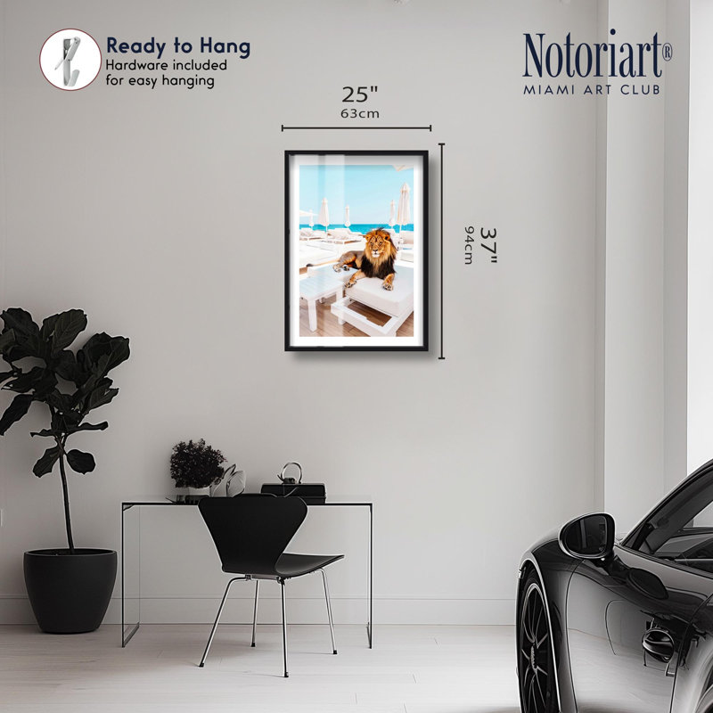 Coastal King Shadowbox Print par Notoriart, H 37 po x l 25 po, Noir
