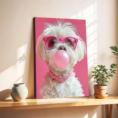 Adorable chien maltais blanc soufflant une gomme rose et portant des lunettes de soleil roses, grande toile tendue sur châssis pour salon ou chambre